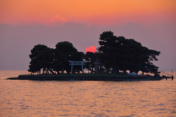 島根県松江市 宍道湖の嫁ヶ島夕日