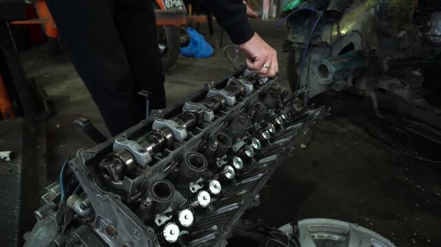 repair and assembly of a standard turbocharged engine for a drift car, descaling and descaling of valves in the head of the gas distribution mechanism, installation of camshafts