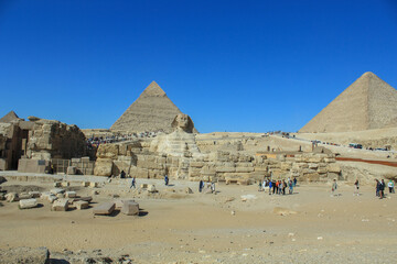 pyramids of giza
