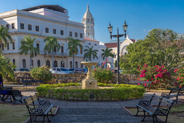 Plazoleta Medio Baluarte - a small square with a fountaine in Casco Viejo - Panama City