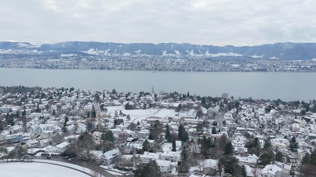 Schwenk &uuml;ber Zollikon im Winter - Schneelandschaft