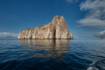 Kicker Rock, also known as León Dormido, is one of the most iconic landmarks in the Galápagos Islands. This stunning rock formation rises dramatically from the ocean, resembling a sleeping lion.