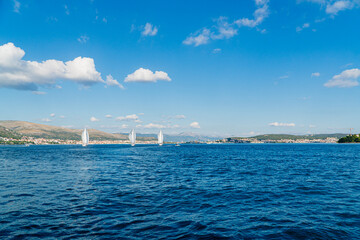 Chorwacja latem, wybrzeże morza Adriatyckiego w okolicy Splitu i Trigoru. Błękitna Laguna. © Franciszek