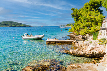 Chorwacja latem, wybrzeże morza Adriatyckiego w okolicy Splitu i Trigoru. Błękitna Laguna. © Franciszek