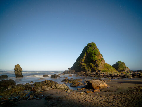 Playa Curil&ntilde;anco de noche