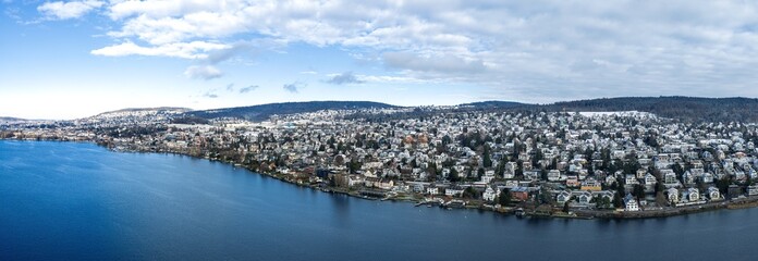 Goldküste im Winter - Blaues Wasser und blauer Himmel (Zollikon) © Lischka.Li