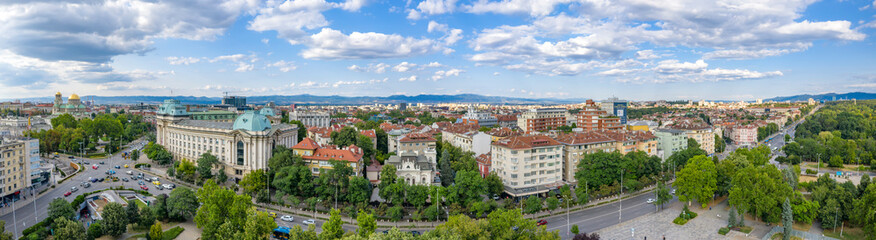 Obraz premium Sofia, Bulgaria - July 26, 2024: Aerial Panoramic View of Sofia City Center featuring Sofia University and Alexander Nevsky Cathedral