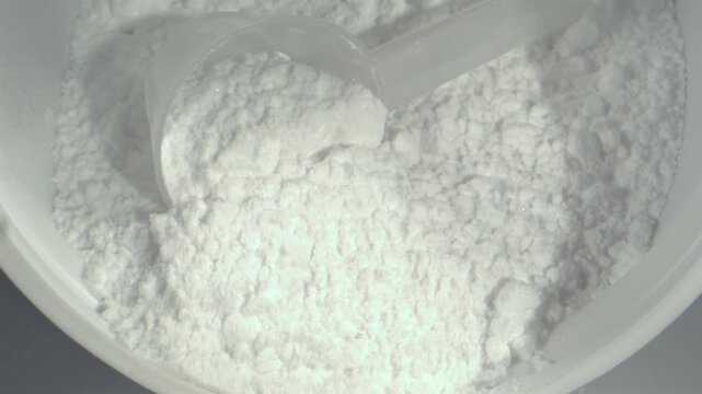 Wellplaced studio light sources bring out detailed textural features in macro imaging of creatine