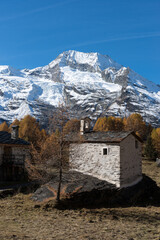 Le hameau du Monal en automne © DELAIRON