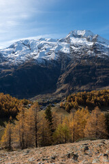 Le hameau du Monal en automne © DELAIRON
