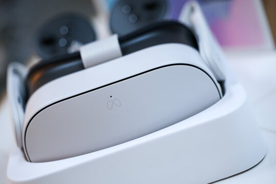 Meta Quest 3S Virtual Reality Headset brand new in packaging. A popular gift with advanced technology for Christmas, birthday, or special occasion. Immersive tech with unlimited future potential. 