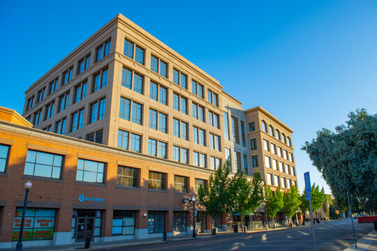 Tenth Street Place at 1010 10th Street in historic downtown Modesto, Stanislaus County, California CA, USA. This building houses Modesto City Hall and municipal offices. 