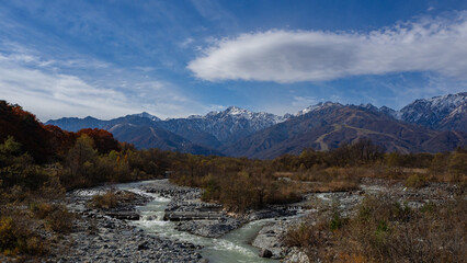 五竜岳と雲　北アルプス　長野県白馬村