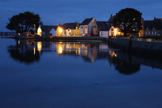L'&icirc;lot Saint-Cado sur la commune de Belz, ria d'Etel (Bretagne, Morbihan, France)