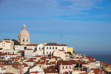 Obraz premium Igreja de Santa Engracia from Miradouro de Santa Luzia
