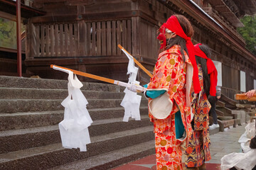 出雲大社の本殿で行われる正月の吉兆神事