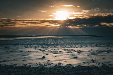 Snow-covered roads, snowstorm, strong winds, poor road conditions