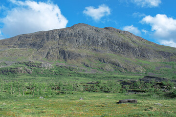 Obraz premium Vast Arctic Landscape of the Kungsleden Trail, Abisko Sweden, Minimal Nordic Wilderness Landscape, Kungsleden Sweden, Scenic Hiking Landscape
