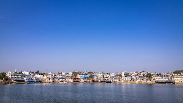 Pushkar Holy lake in the morning light.