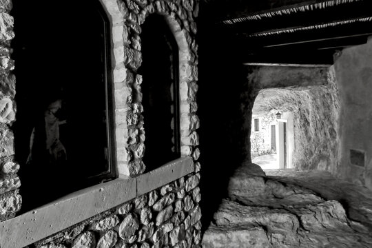 Italia in bianco e nero. Borgo medievale di Pretoro. Provincia di Chieti, Abruzzo, Italia