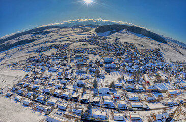 Grossh&ouml;chstetten bei Schnee, Emmental, Kanton Bern, Schweiz, Luftaufnahme im Januar 2026