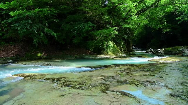 栃木県那須塩原市　塩原温泉に流れる鹿股川
