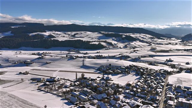 Grossh&ouml;chstetten bei Schnee, Emmental, Kanton Bern, Schweiz, Luftaufnahme im Januar 2026