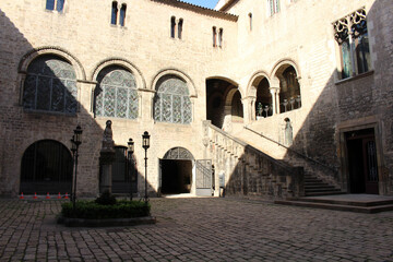 Statue of the Virgin Mary in the courtyard of the Bishop&rsquo;s Palace near Barcelona Cathedral, taken in July 2024.