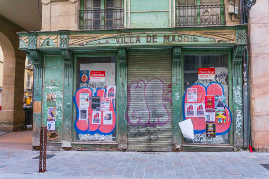 Burgos, Spain - MARZ 26, 2025: A shop that was once abandoned in Burgos