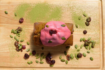 This is a raspberry loaf cake. It's made with high-quality wheat flour, fresh butter, and raspberries. It tastes delicious.