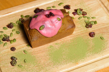 This is a raspberry loaf cake. It's made with high-quality wheat flour, fresh butter, and raspberries. It tastes delicious.