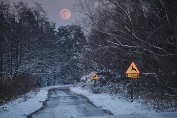 Zimowa droga, zima, mróz, śnieg, odśnieżanie © Krzysztof