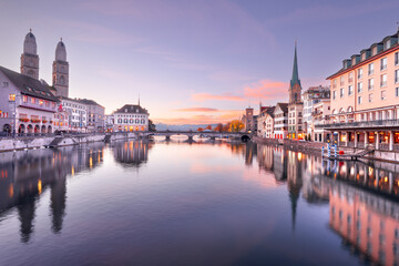 Fototapeta premium Zurich, Switzerland on the Limmat River 4048