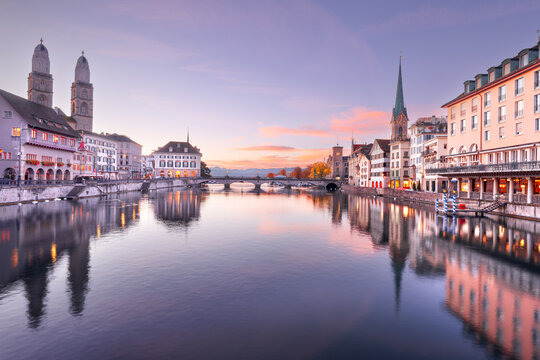 Zurich, Switzerland on the Limmat River 4048