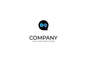 Obraz premium Modern Abstract Vector Logo Featuring Two Blue Interlocking Swirl Shapes on a Black Circular Background for Communication and Data Sync Branding