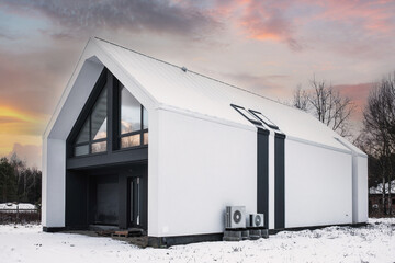 Nowoczesne osiedle. Nowoczesne domu jednorodzinne. Osiedle mieszkaniowe. Projekt Domu Typu Stodoła. © Leszek Szelest