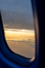 Naklejka premium Window seat at sunset