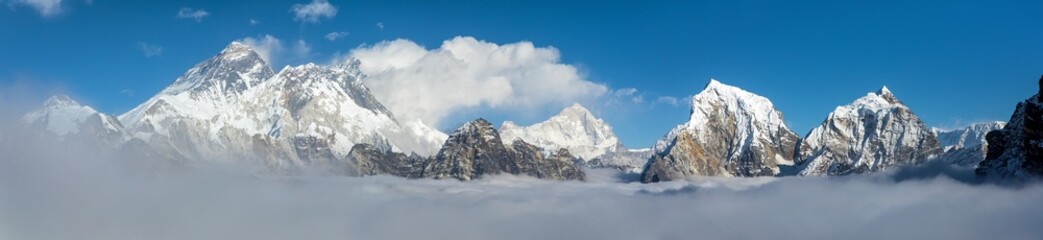 Fototapeta premium Mount Everest Lhotse Makalu peak Nepal Himalaya mountain