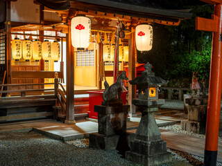 御扉が開けられた元旦の稲荷神社