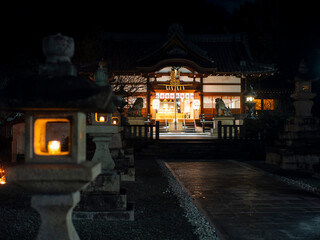 御扉が開かれた元旦の神社