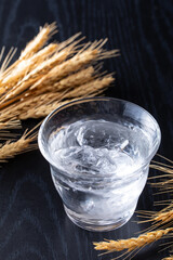 日本のお酒、麦焼酎のロック