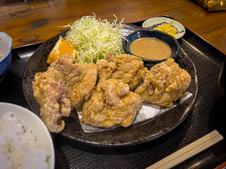 沖縄の定食屋の食事
