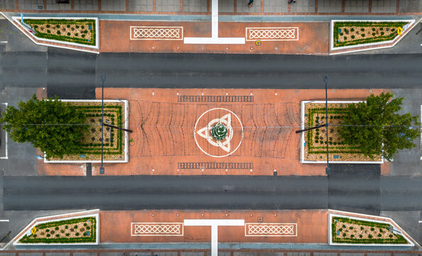 Aerial view of the Glen Innes Town Hall Square