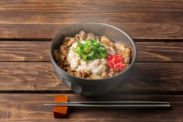 アウトドアでスキレット料理　Outdoor dishes made in an iron pan