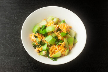 青梗菜と卵の炒め物