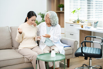 Obraz premium Psychiatrist comforting stressed patient during mental health therapy. Psychology counseling, emotional support, depression and anxiety treatment
