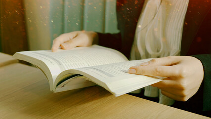 Reading books and self-learning, cultivating a love of reading, and expanding knowledge from books.