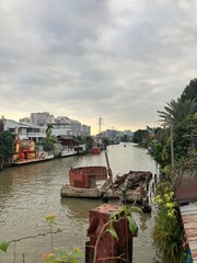 Obraz premium Boats on the river, Bangkok Urban Life