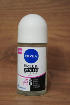 Nivea Black & White Invisible Clear Anti-Perspirant Roll-On Deodorant for 72h Protection