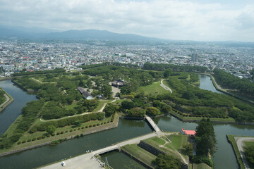 函館の五稜郭タワーの展望台から見た星形の堀
